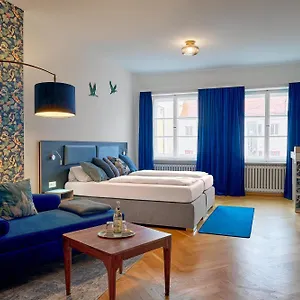 Zur Krone Hotel